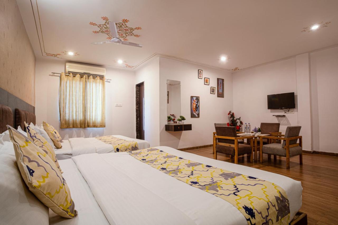 Tripli Hotels Arunoday Palace Udaipur Esterno foto